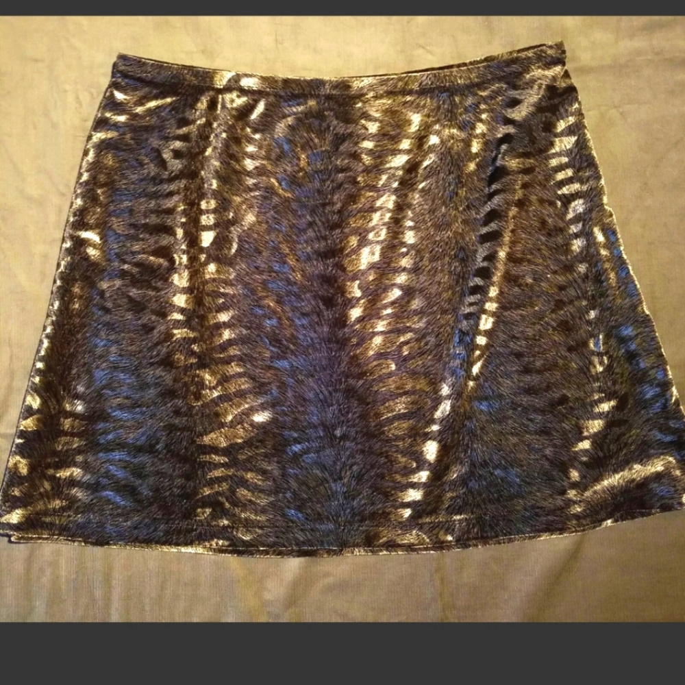 Express animal print skirt velvet